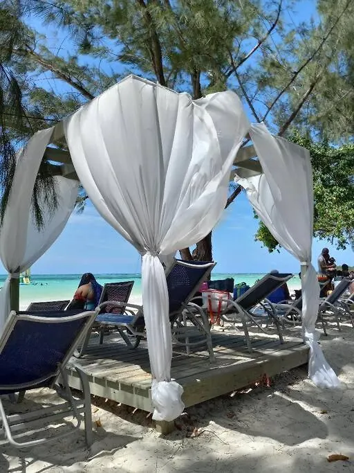 Villa Verde Jamaica - Oceanview Getaway, Gated & Secured Falmouth 0*,