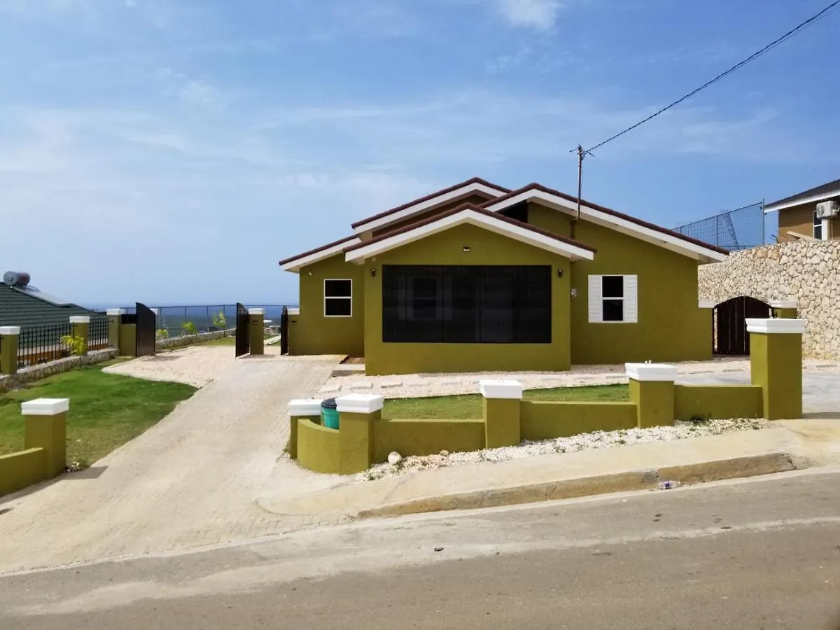 Villa Verde Jamaica - Oceanview Getaway, Gated & Secured Falmouth